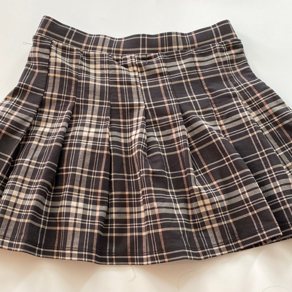 This Tillys skirt fits so nicely and I loved how it looked. It’s a youth L